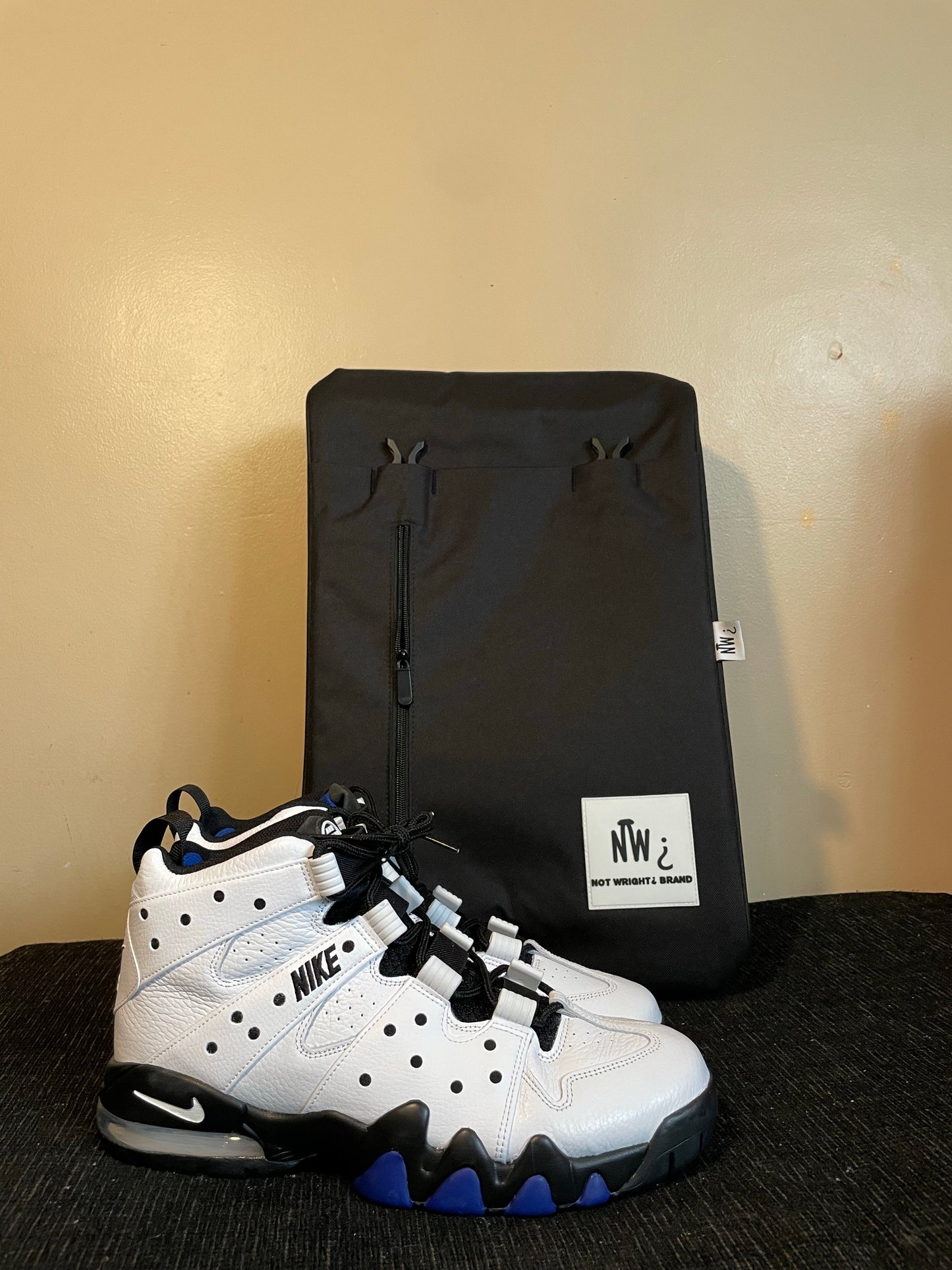Sneaker Travel Backpack II (New Black)